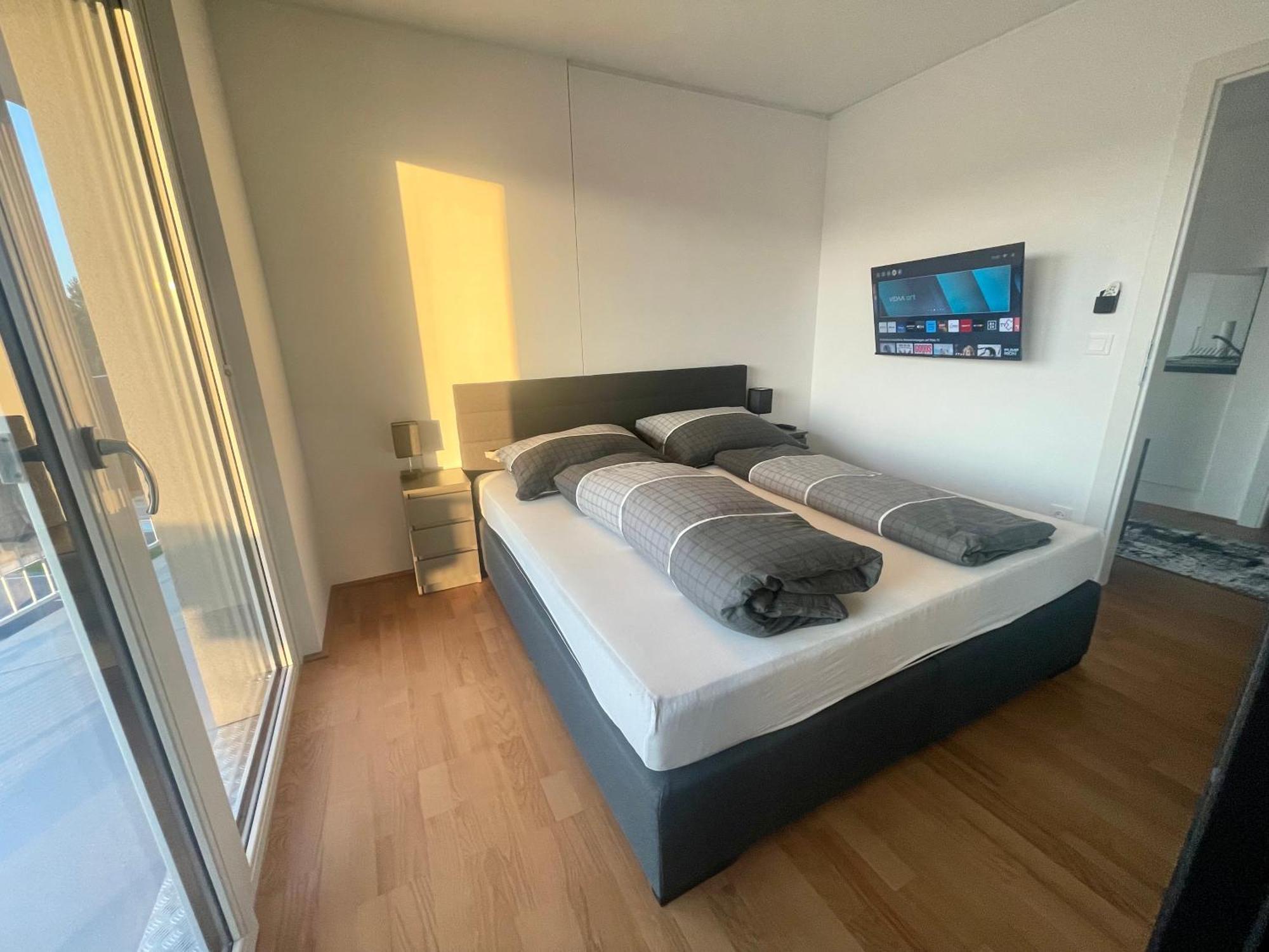Luxusapartment Mit 40 Qm Terrasse, E-Parkplatz Und Parkplatz Graz Kültér fotó